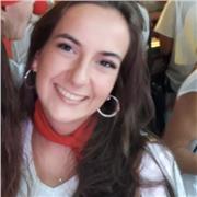 Graduada en Química y Bioquímica imparte clases a alumnos de diferentes cursos